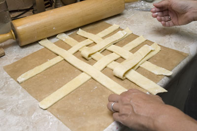 Weaving the lattice strips